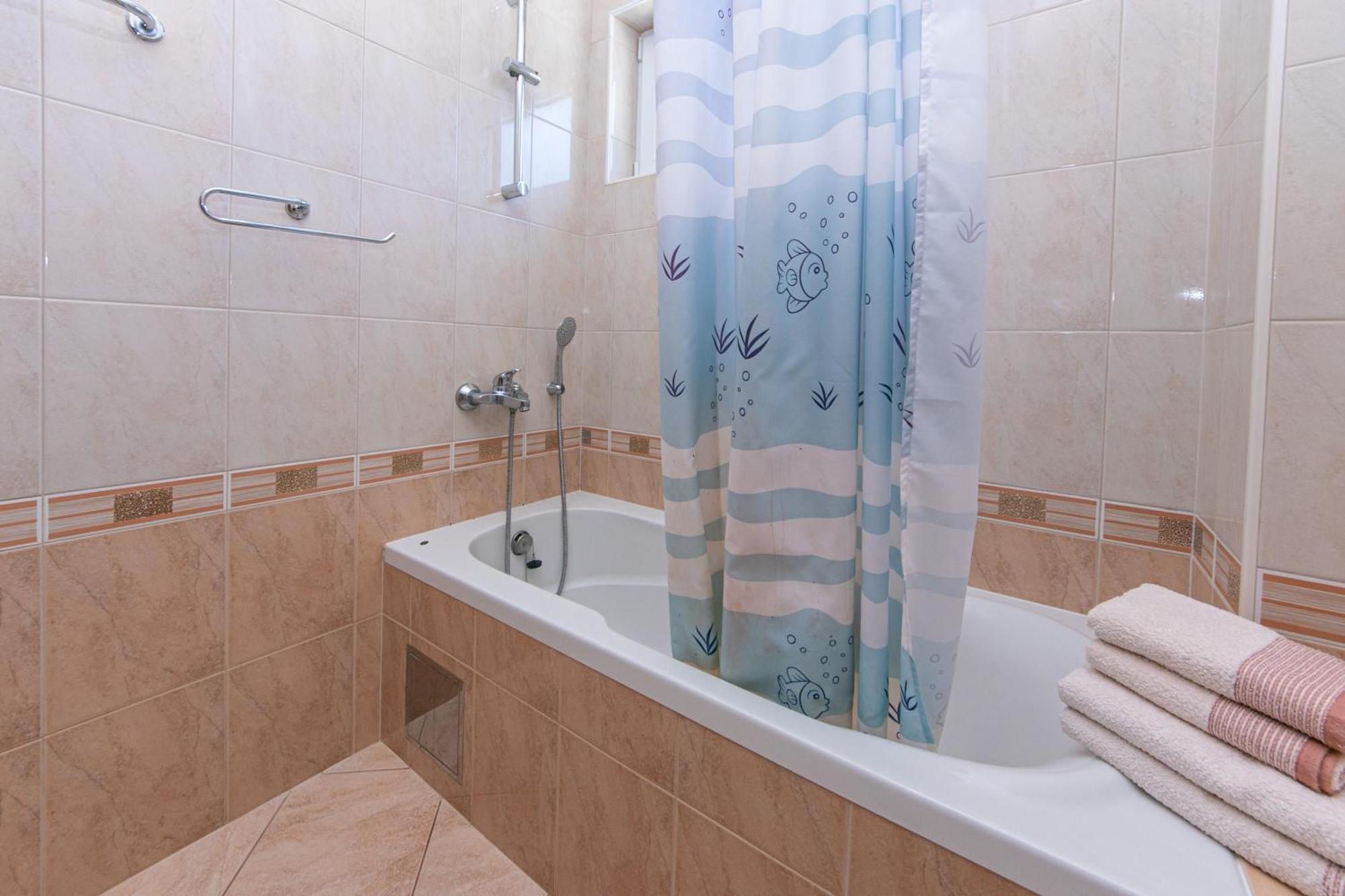 Apartments By The Sea Igrane, Makarska - 20014 Room photo